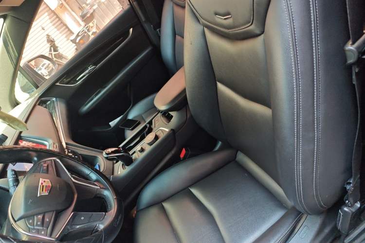 Used Cadillac XT5 2020 Revised Version 28T Four-Wheel Drive Luxury Edition Left Front Seat