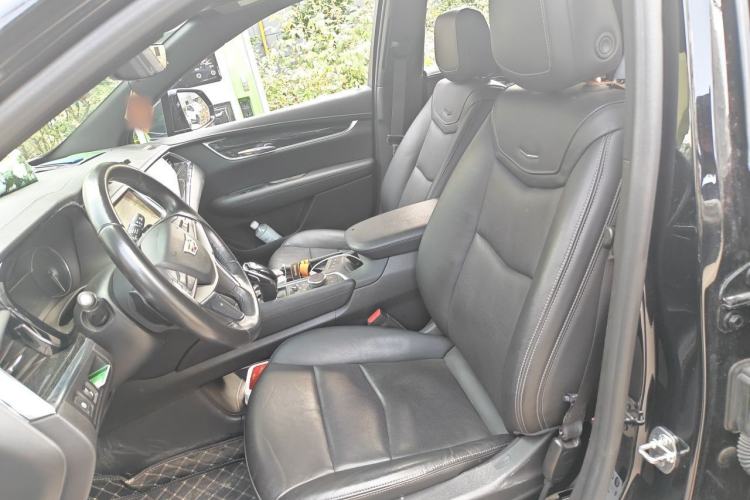Used Cadillac XT5 2020 Revised Version 28T Luxury Edition Left Front Seat