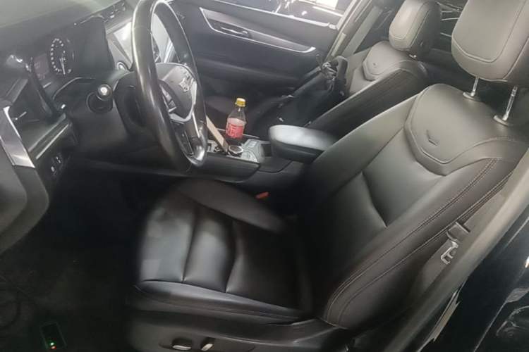 Used Cadillac XT5 2020 28T Four-Wheel Drive Tech Version Left Front Seat