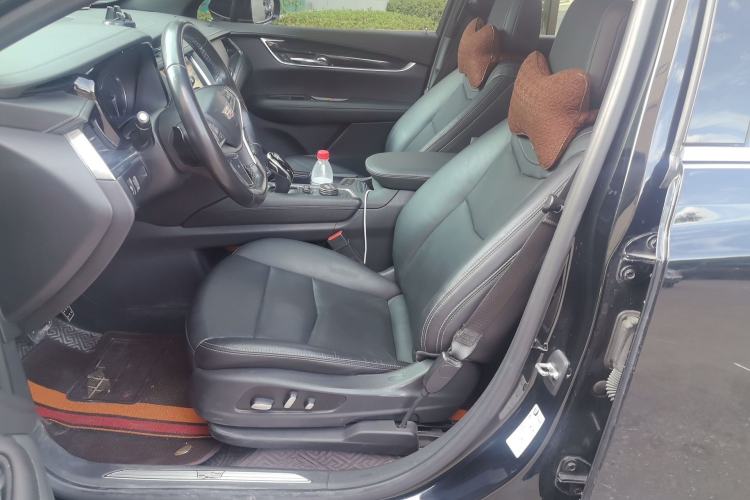 Used Cadillac XT5 2020 28T Four-Wheel Drive Tech Version Left Front Seat