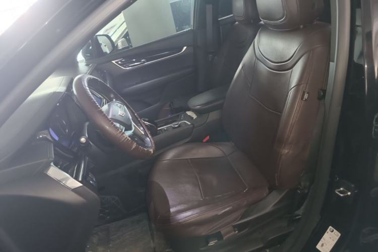 Used Cadillac XT5 2020 Revised Version 28T Luxury Edition Left Front Seat