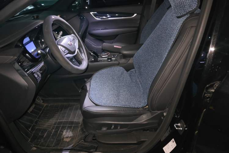 Used Cadillac XT5 2020 28T Four-Wheel Drive Tech Version Left Front Seat
