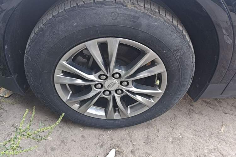 Used Cadillac XT5 2020 28T Luxury Version Left Front Wheel Hub