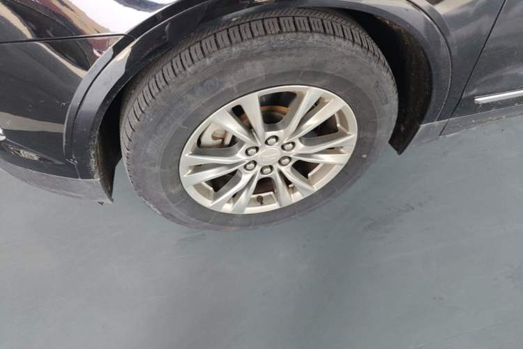 Used Cadillac XT5 2020 Revised Version 28T Luxury Edition Left Front Wheel Hub