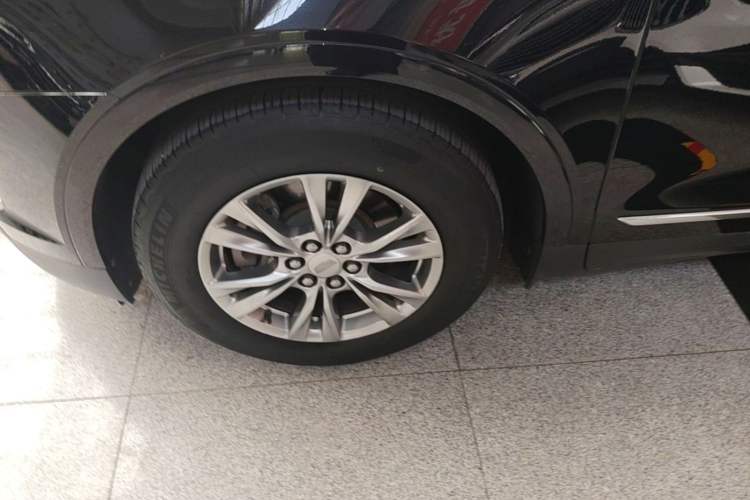 Used Cadillac XT5 2020 Revised Version 28T Luxury Edition Left Front Wheel Hub