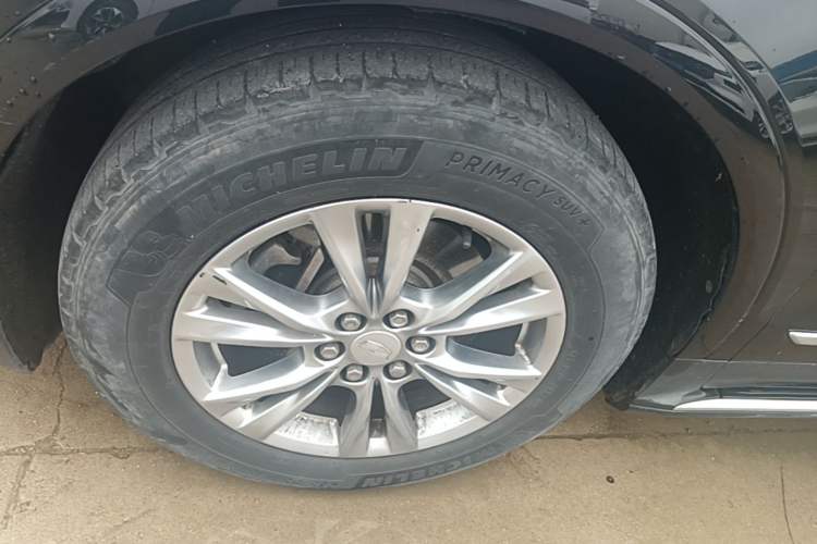 Used Cadillac XT5 2020 Revised Version 28T Luxury Edition Left Front Wheel Hub
