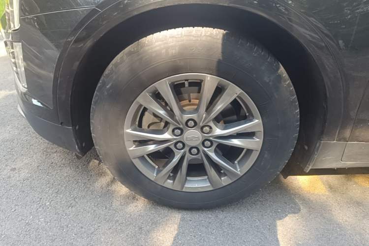 Used Cadillac XT5 2020 28T Luxury Version Left Front Wheel Hub