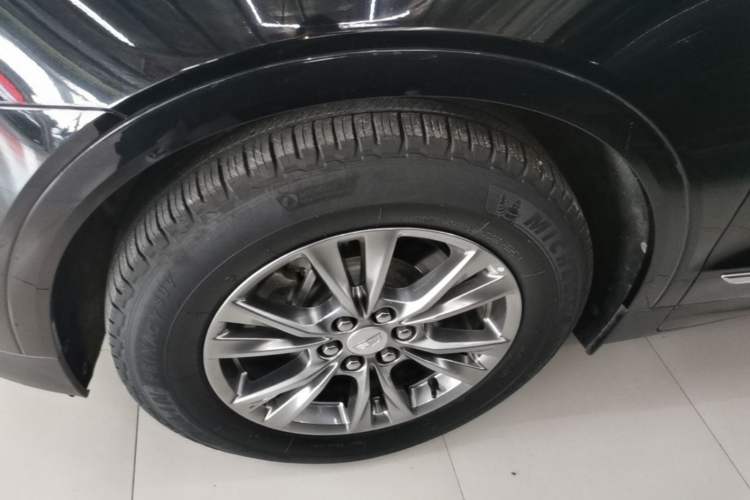 Used Cadillac XT5 2020 28T Four-Wheel Drive Luxury Version Left Front Wheel Hub