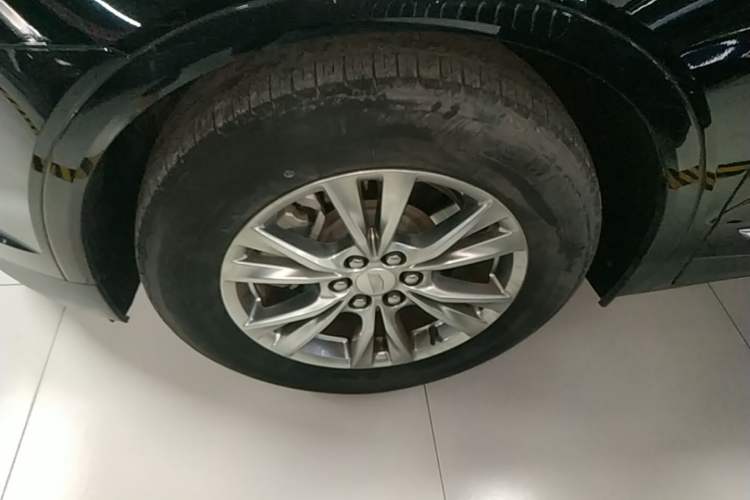 Used Cadillac XT5 2020 Revised Version 28T Luxury Edition Left Front Wheel Hub
