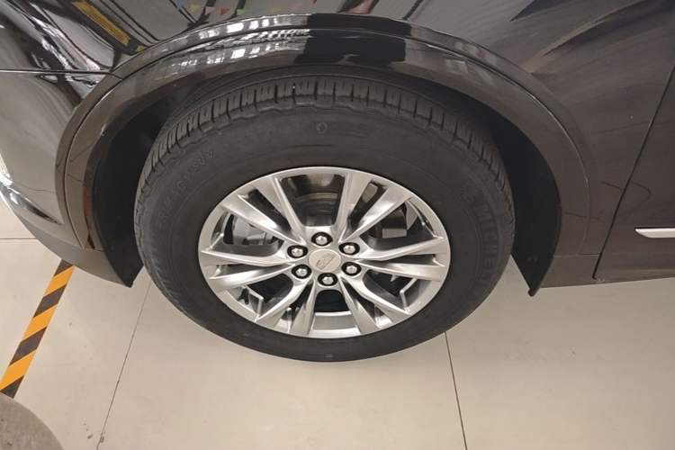 Used Cadillac XT5 2020 Revised Version 28T Four-Wheel Drive Luxury Edition Left Front Wheel Hub