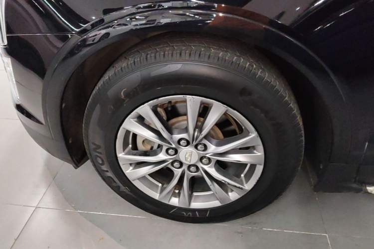 Used Cadillac XT5 2020 28T Luxury Version Left Front Wheel Hub