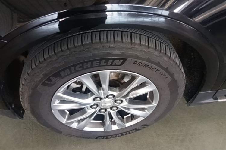 Used Cadillac XT5 2020 Revised Version 28T Four-Wheel Drive Luxury Edition Left Front Wheel Hub