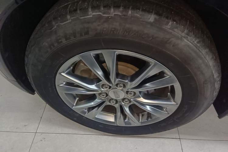 Used Cadillac XT5 2020 28T Luxury Version Left Front Wheel Hub