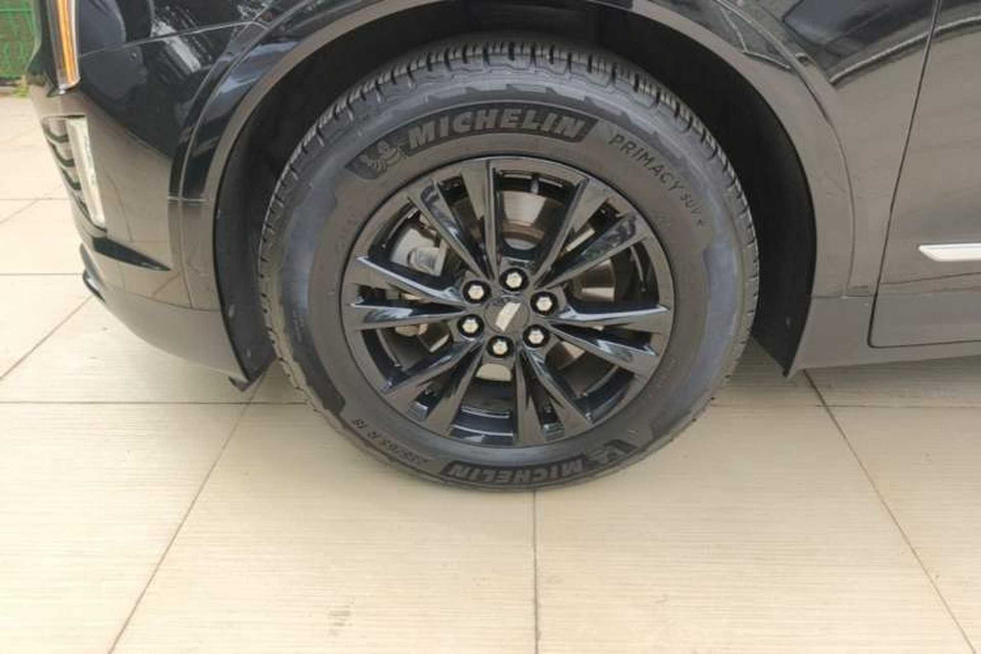 Used Cadillac XT5 2020 Revised Version 28T Luxury Edition Left Front Wheel Hub