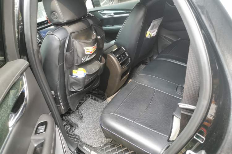 Used Cadillac XT5 2020 28T Luxury Version Left Rear Seat
