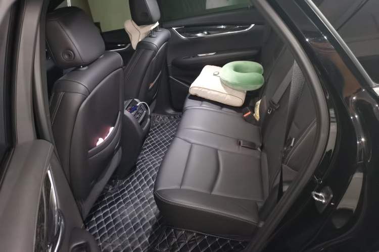Used Cadillac XT5 2020 Revised Version 28T Luxury Edition Left Rear Seat