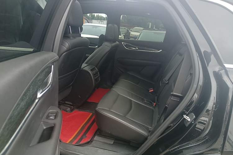Used Cadillac XT5 2020 Revised Version 28T Luxury Edition Left Rear Seat