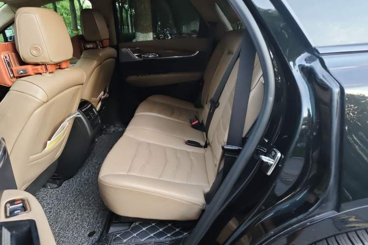 Used Cadillac XT5 2020 Facelift 28T All-Wheel-Drive Platinum Sport Edition Left Rear Seat