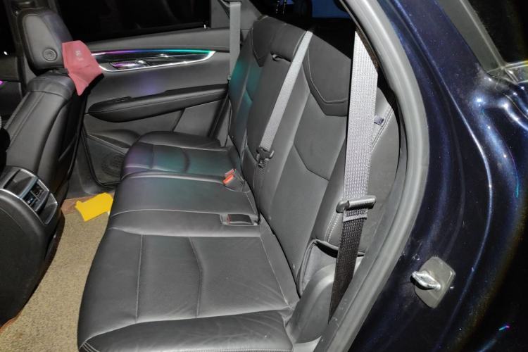Used Cadillac XT5 2020 28T Luxury Version Left Rear Seat
