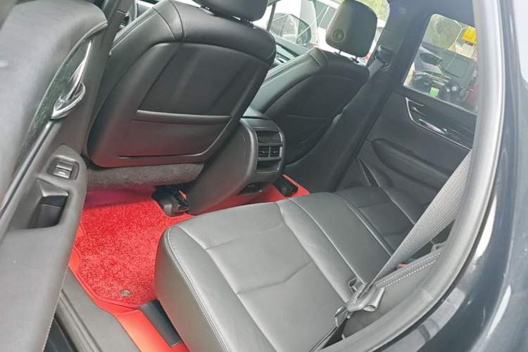 Used Cadillac XT5 2020 Revised Version 28T Luxury Edition Left Rear Seat