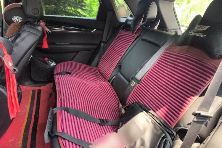 Used Cadillac XT5 2020 28T Four-Wheel Drive Luxury Version Left Rear Seat