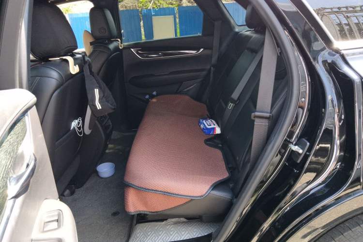 Used Cadillac XT5 2020 Revised Version 28T Luxury Edition Left Rear Seat