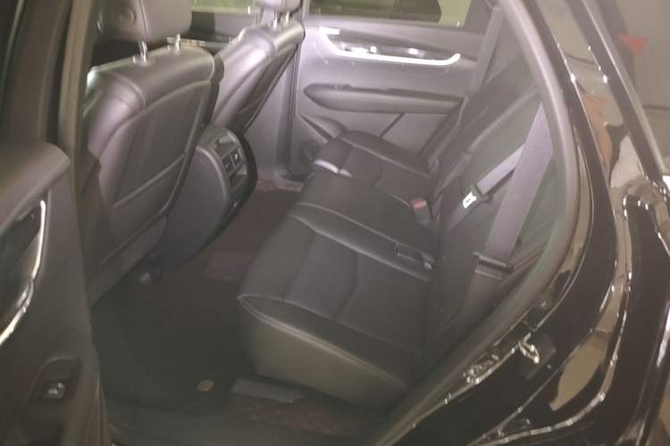 Used Cadillac XT5 2020 Revised Version 28T Four-Wheel Drive Luxury Edition Left Rear Seat