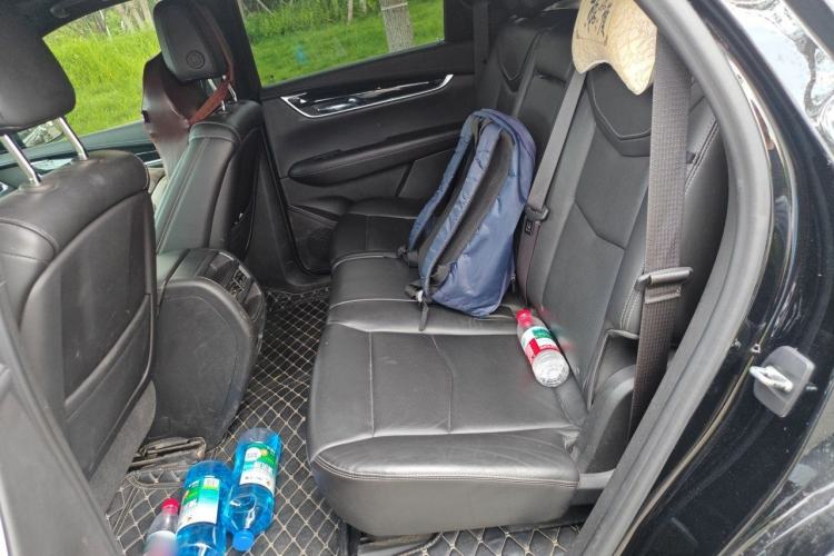Used Cadillac XT5 2020 28T Luxury Version Left Rear Seat