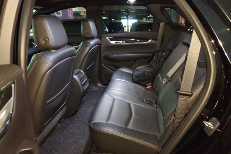 Used Cadillac XT5 2020 28T Four-Wheel Drive Luxury Version Left Rear Seat