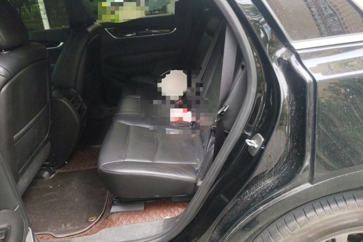 Used Cadillac XT5 2020 28T Luxury Version Left Rear Seat