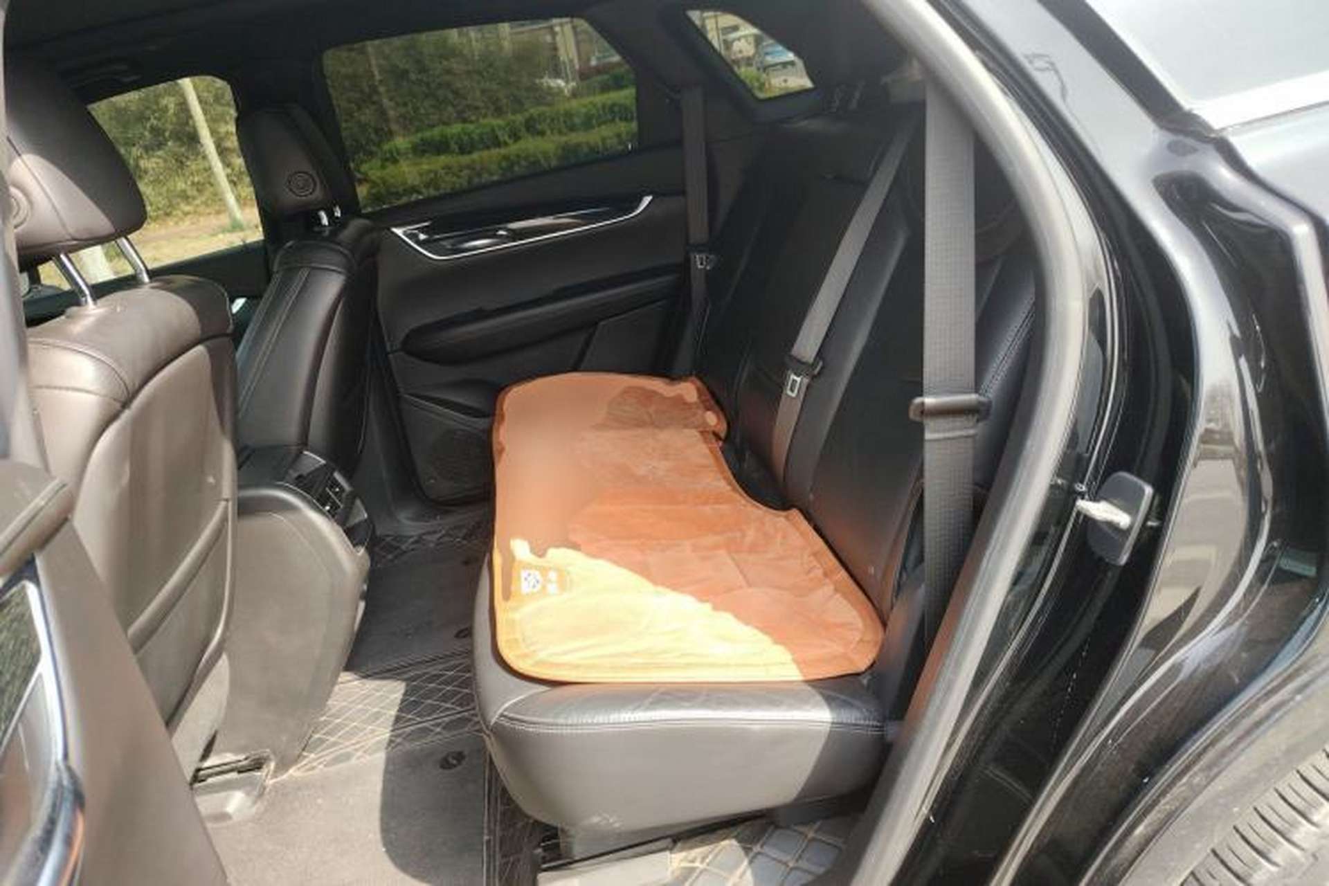 Used Cadillac XT5 2020 28T Luxury Version Left Rear Seat