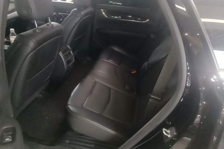 Used Cadillac XT5 2020 Revised Version 28T Luxury Edition Left Rear Seat