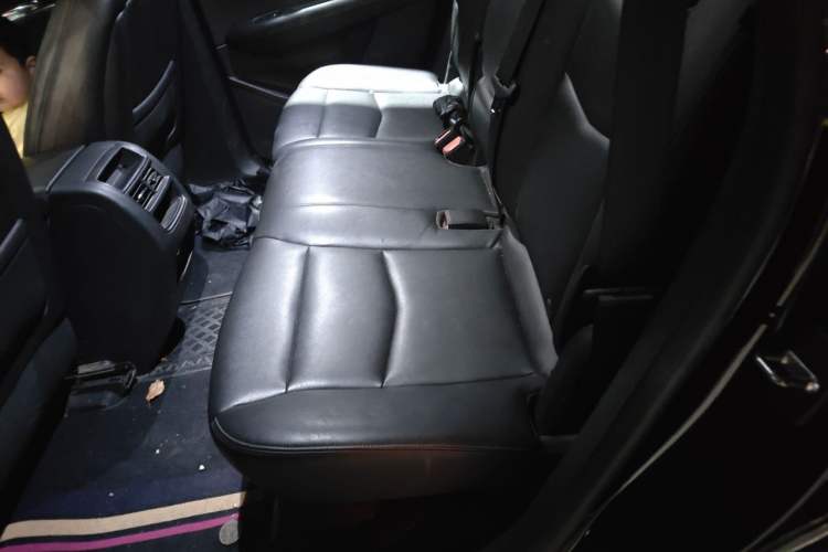 Used Cadillac XT5 2020 Revised Version 28T Luxury Edition Left Rear Seat