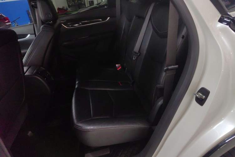 Used Cadillac XT5 2020 28T Four-Wheel Drive Luxury Version Left Rear Seat