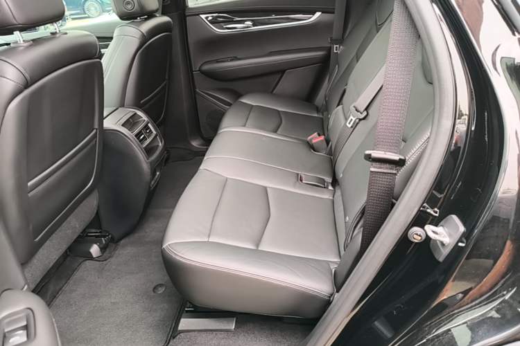 Used Cadillac XT5 2020 Revised Version 28T Luxury Edition Left Rear Seat