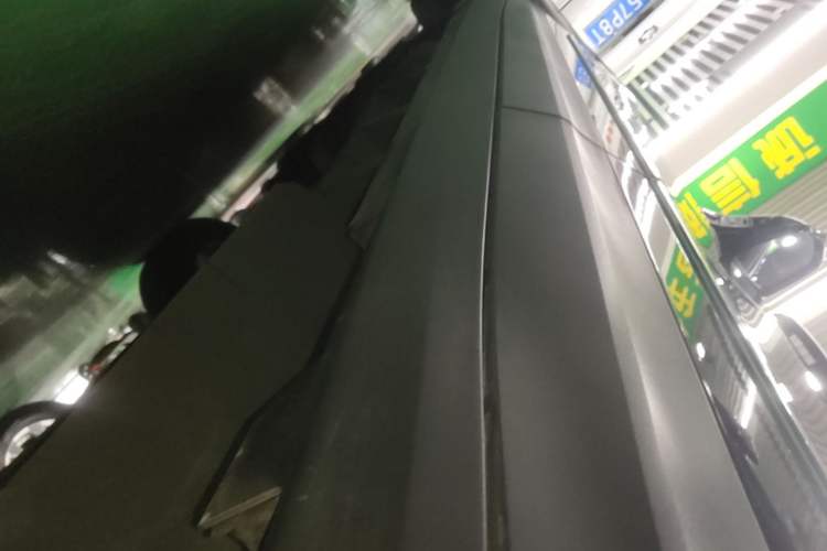 Used Cadillac XT5 2020 28T Four-Wheel Drive Luxury Version Left Side Sill