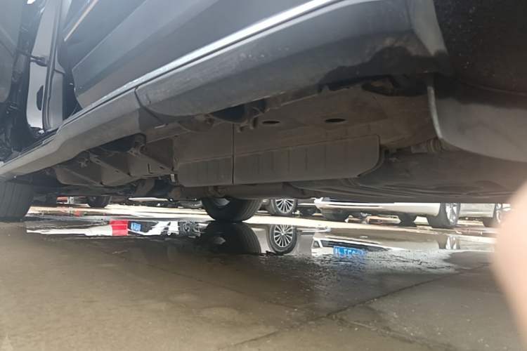 Used Cadillac XT5 2020 Revised Version 28T Luxury Edition Left Side Sill