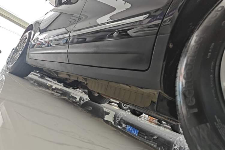 Used Cadillac XT5 2020 Revised Version 28T Luxury Edition Left Side Sill
