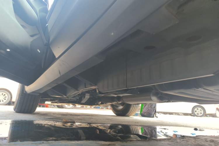 Used Cadillac XT5 2020 28T Luxury Version Left Side Sill