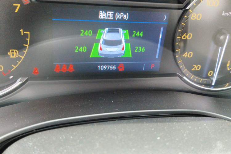Used Cadillac XT5 2020 Revised Version 28T Luxury Edition Odometer Close Up
