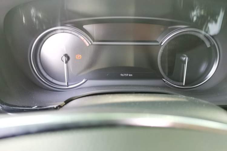 Used Cadillac XT5 2020 28T Four-Wheel Drive Tech Version Odometer Close Up