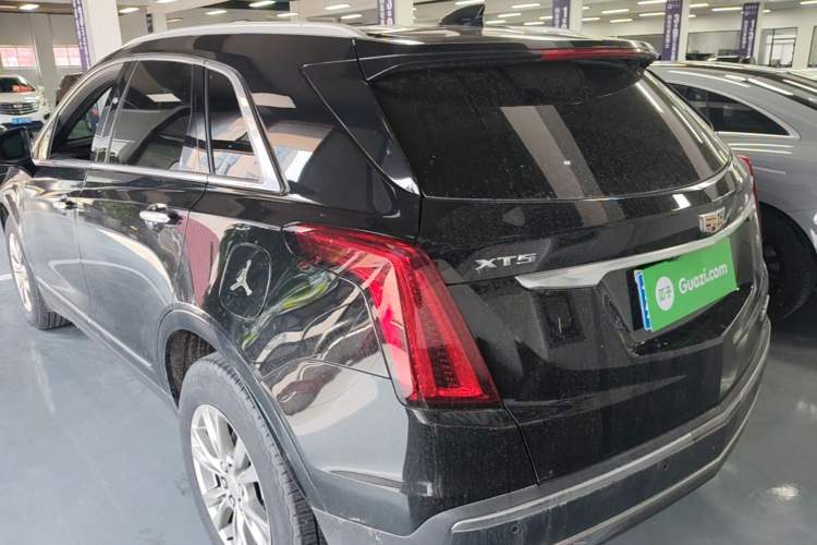 Used Cadillac XT5 2020 Revised Version 28T Luxury Edition Rear Left 45 Deg