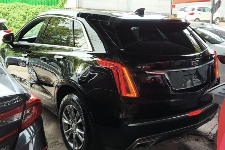 Used Cadillac XT5 2020 28T Luxury Version Rear Left 45 Deg