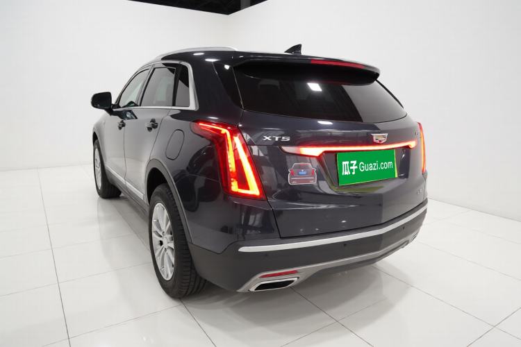 Used Cadillac XT5 2020 28T Luxury Version Rear Left 45 Deg