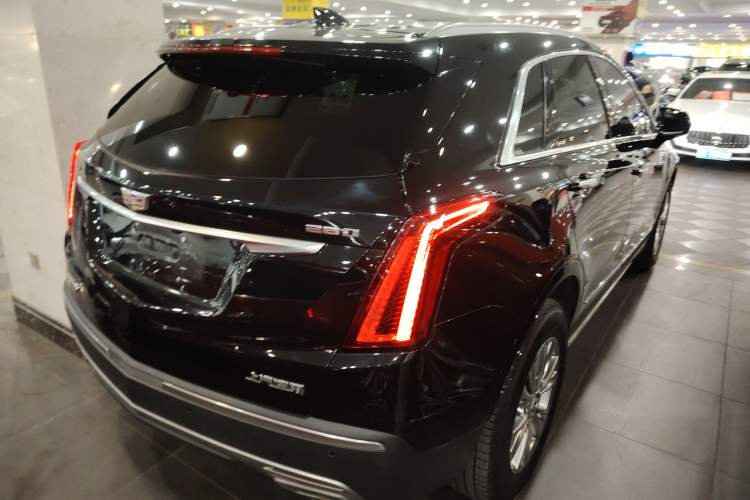 Used Cadillac XT5 2020 Revised Version 28T Luxury Edition Rear Right 45 Deg