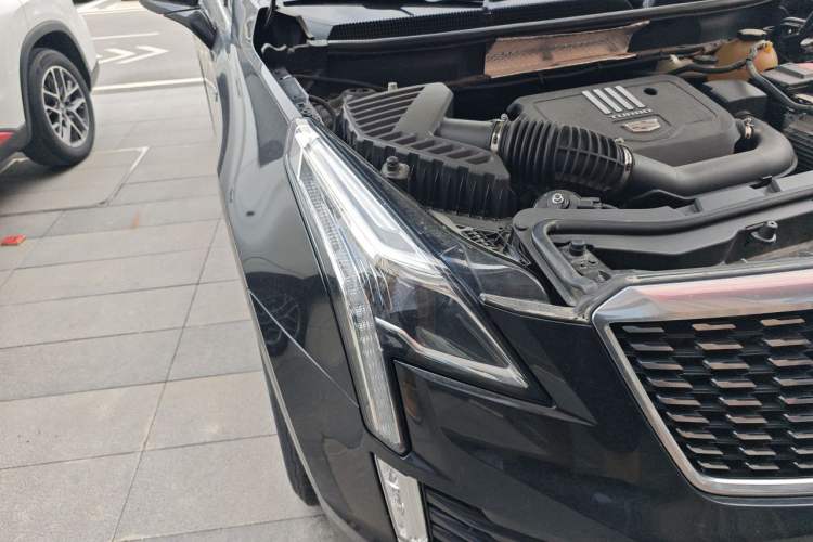 Used Cadillac XT5 2020 28T Luxury Version Right Front Headlight