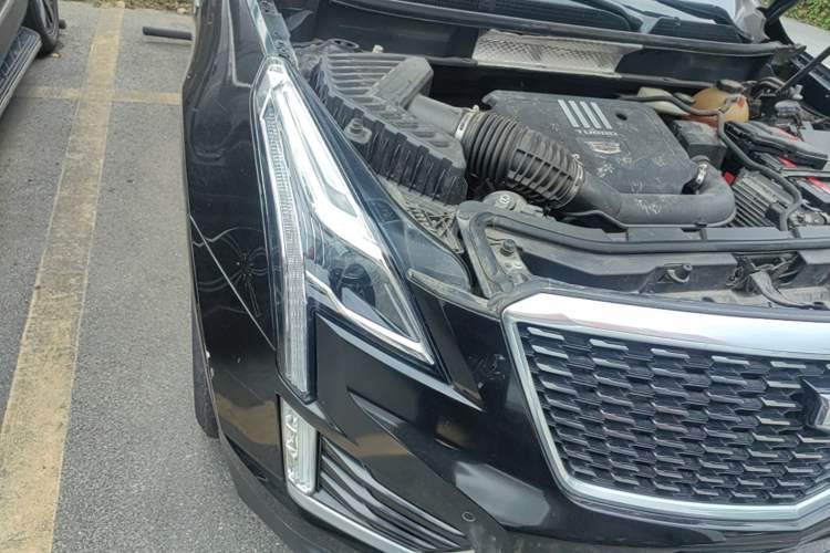 Used Cadillac XT5 2020 28T Tech Edition Right Front Headlight