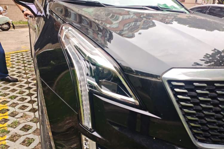 Used Cadillac XT5 2020 Revised Version 28T Luxury Edition Right Front Headlight