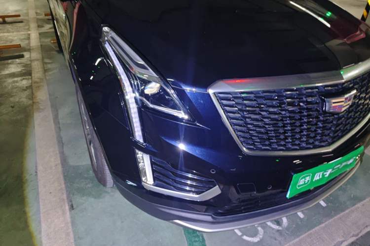 Used Cadillac XT5 2020 28T Luxury Version Right Front Headlight