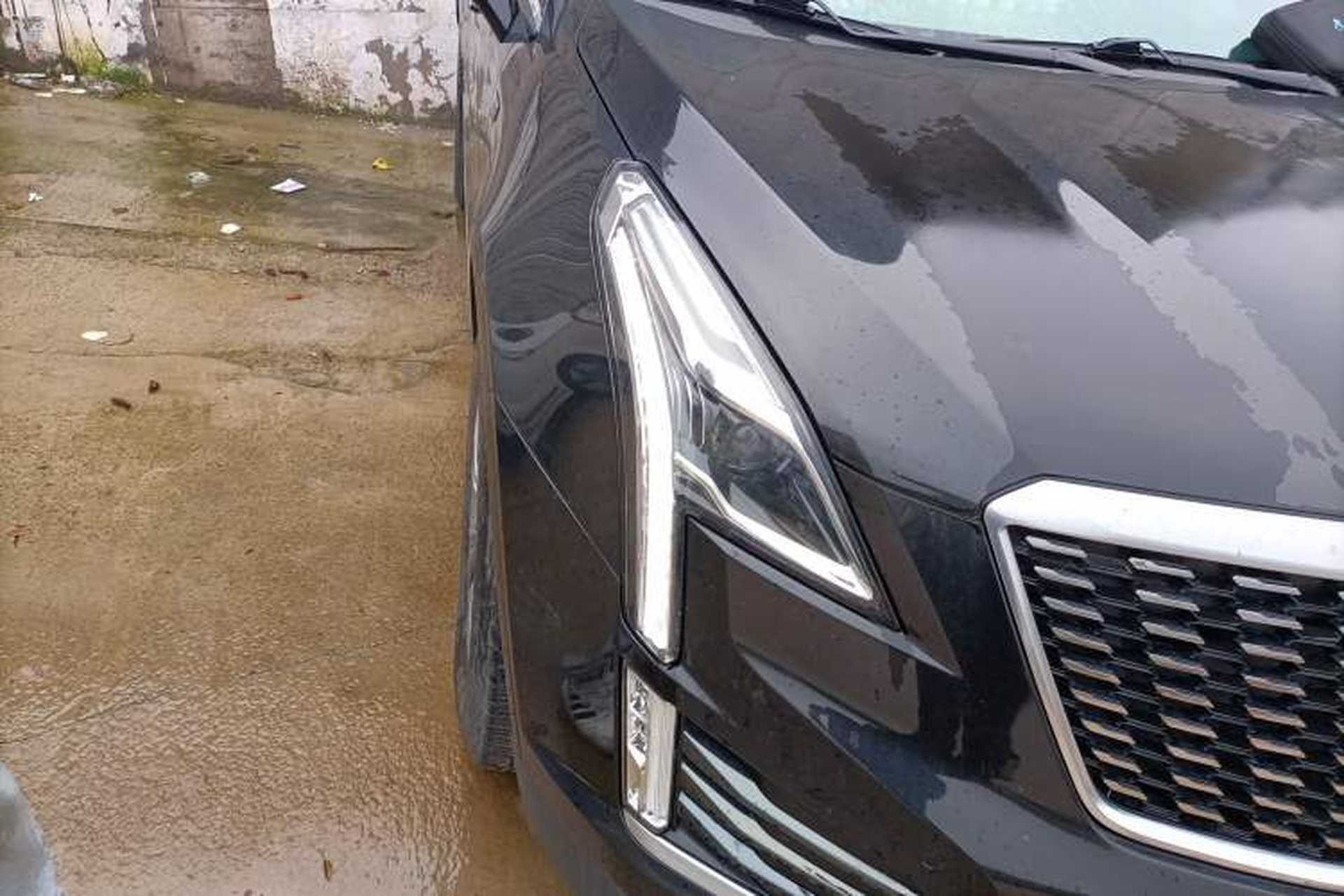 Used Cadillac XT5 2020 28T Luxury Version Right Front Headlight